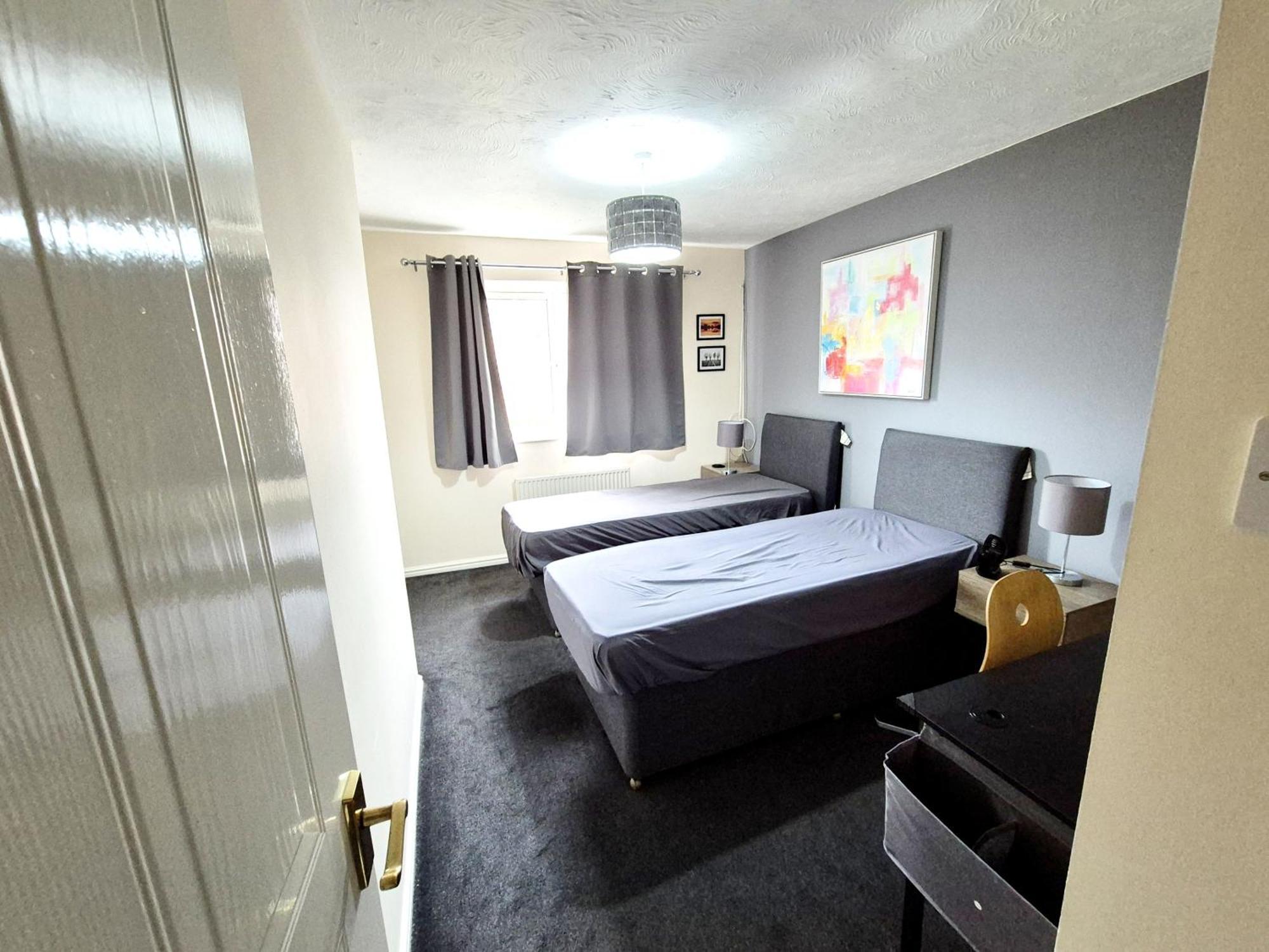 Modern 2 Bed House- Free Parking And Close To The Centre Bristol Eksteriør billede